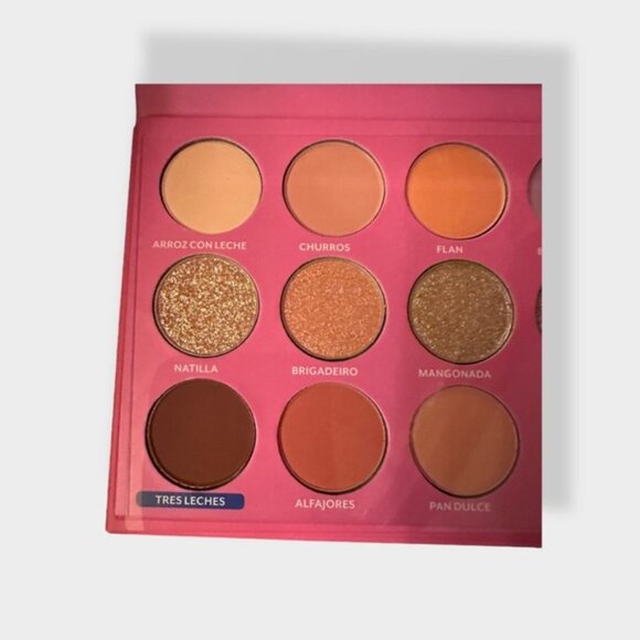 NiB Tresluce Beauty Dolce Vita Eyeshadow Palette - Picture 8 of 12